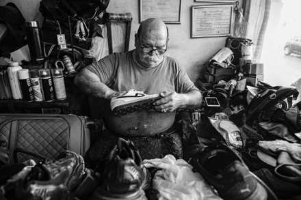 FAZİLET AVUKAT - AYAKKABI TAMİRCİSİ